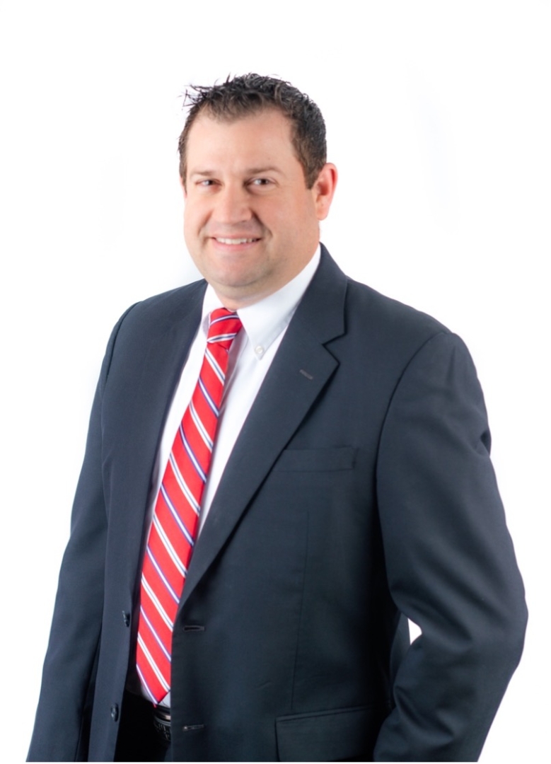 Headshot of Andrew Starr